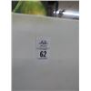 Image 2 : White Westinghouse Upright Freezer 15°