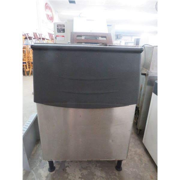 S/S Approx. 400 Lb. Cap Ice Machine Bin