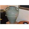 Image 2 : 21" POTTERY VESSEL W/HANDLES