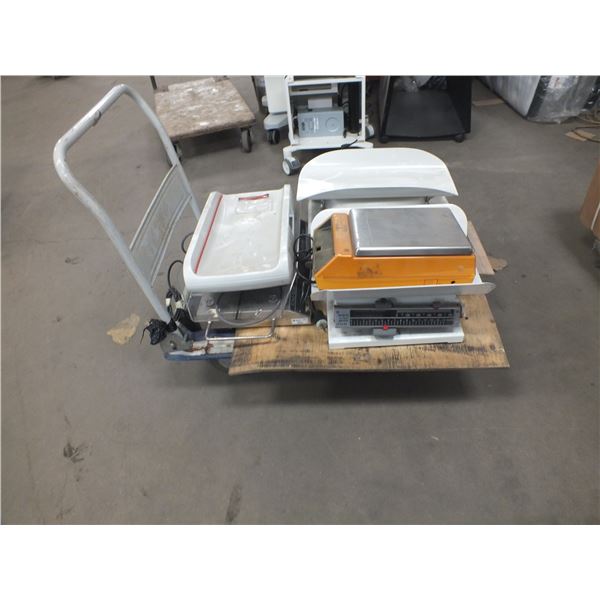 6 Weigh Scales & 1 Moving Cart