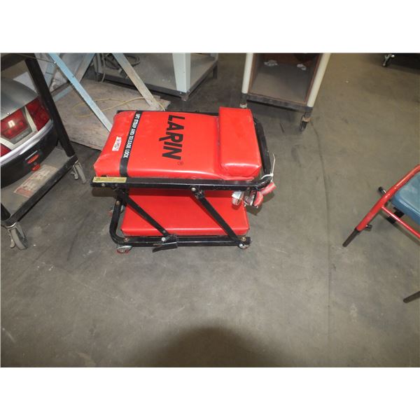 Mechanics Stool On Wheels