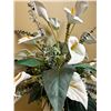 Image 2 : Faux Potted Flowers