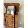 Image 2 : Commodore Jewelry Cabinet