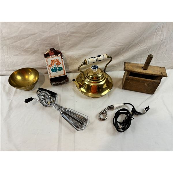 Vintage Kitchen Lot