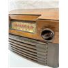 Image 2 : Vintage Westinghouse Radio