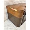 Image 3 : Vintage Westinghouse Radio