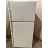 Image 1 : GE No-Frost Refrigerator-Freezer