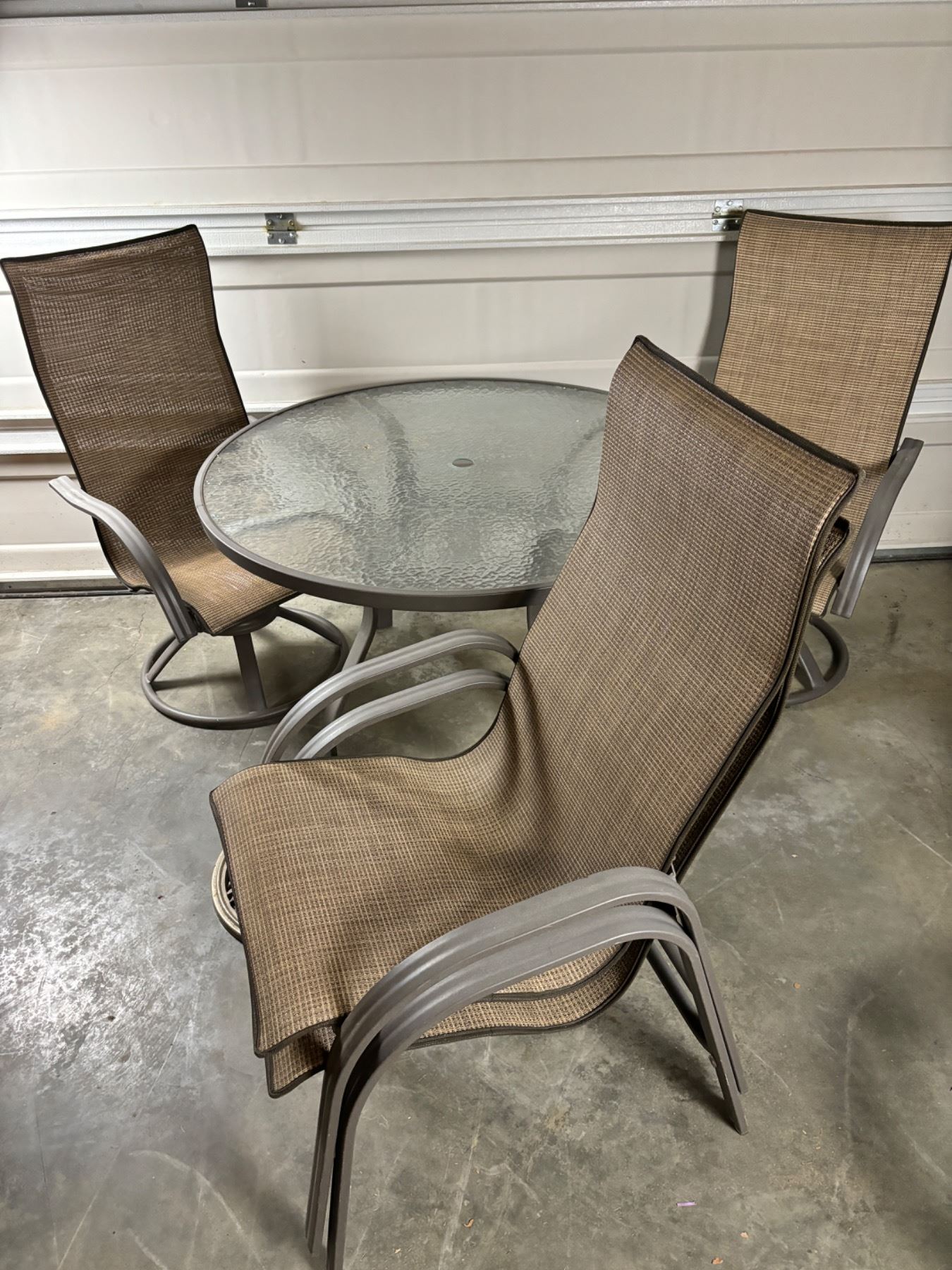 "HomeCrest" Patio Furniture Set Sunrise Estate Services Ltd