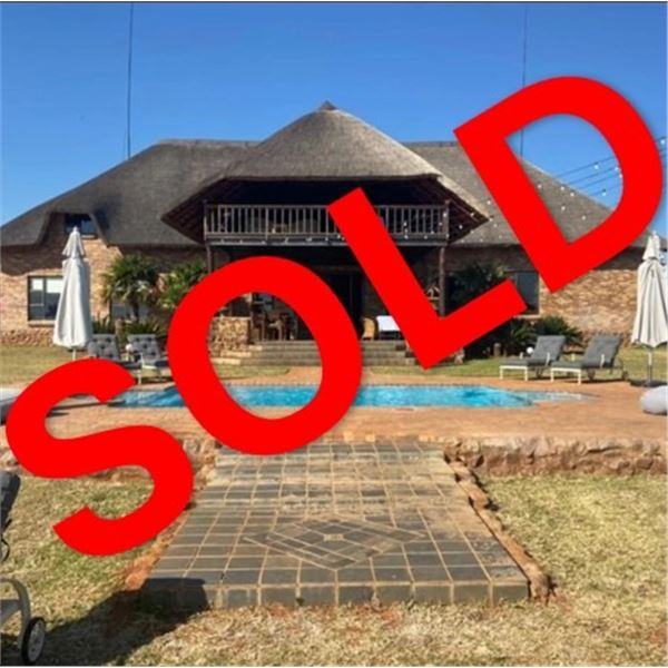 Du Duine Safaris: SOUTH AFRICAN SAFARI for (2) Hunters for (5) Hunting Days