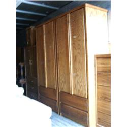Oak head board and two oak wardrobes (256)