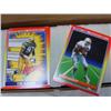 Image 2 : Box of baseball cards (221)