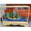 Image 7 : Lot of 2 shelves of nautical ships in a bottle & shadow boxes (8888)