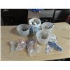 Image 1 : 4 pails of hardware