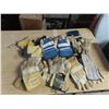 Image 1 : lot of work gloves