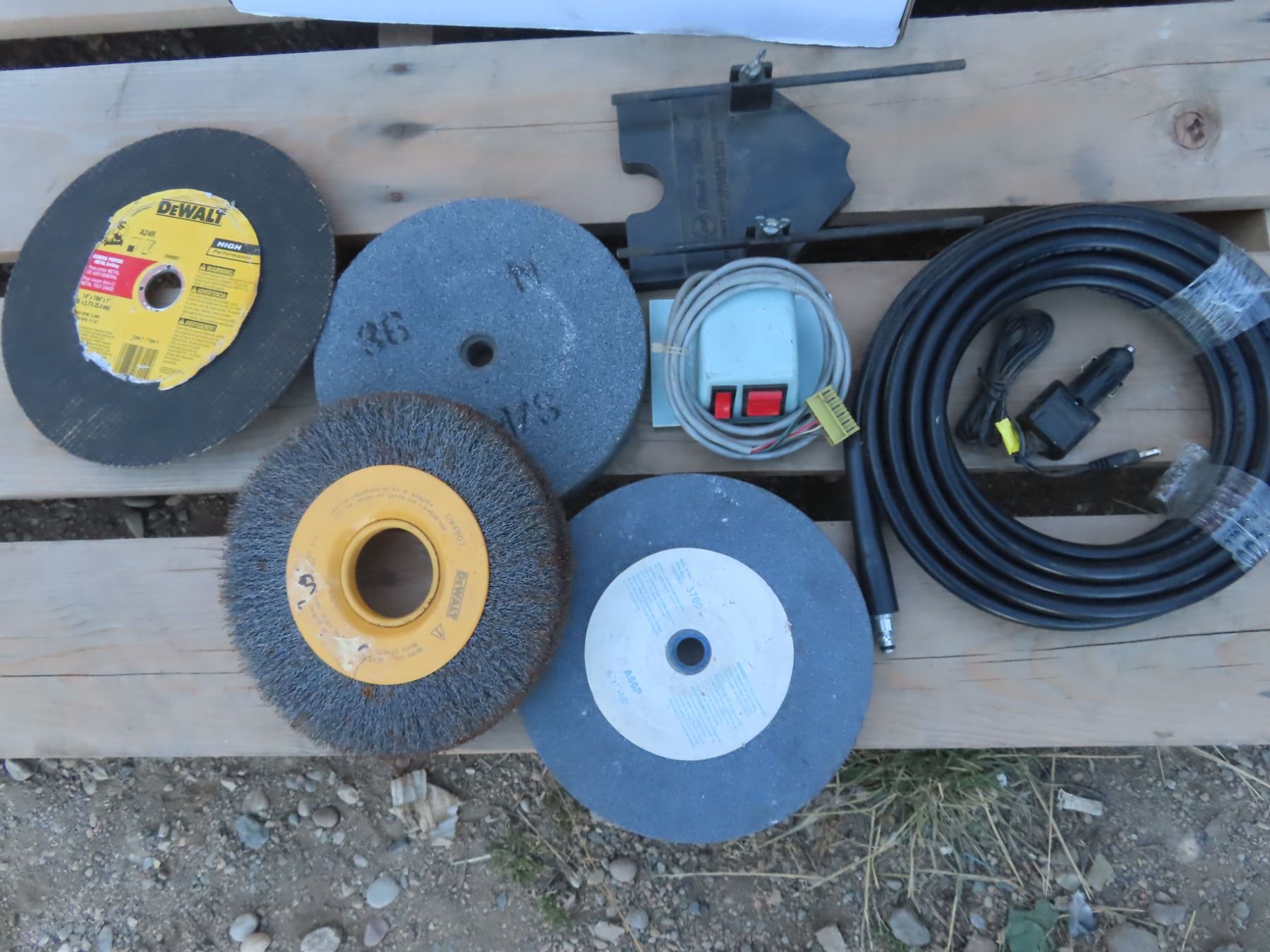 circular router guide cut off blade , grinding wheels - Schmalz Auctions