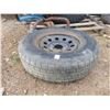 Image 4 : elevate 205/75R15 trailer wheel and tire good tread