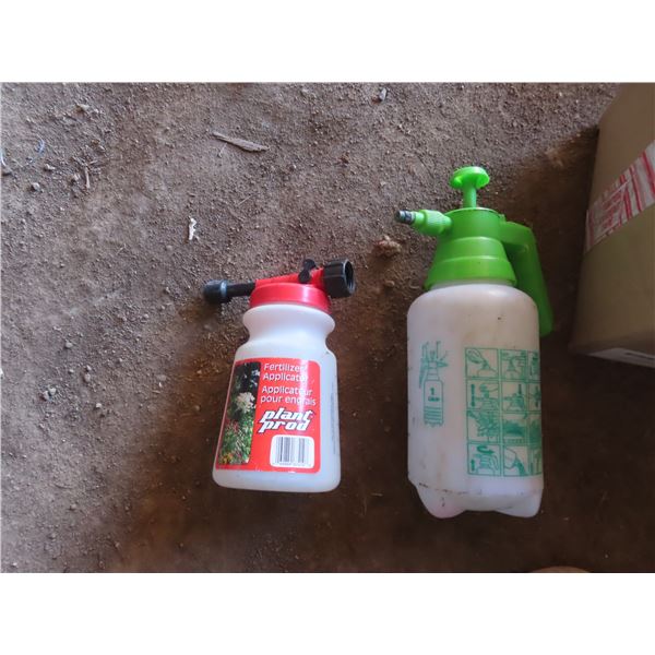 2 spray bottles