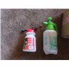 Image 1 : 2 spray bottles