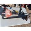 Image 1 : 25cc craftsman weed whacker RUNS with metal blade and standard attachment