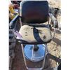 Image 3 : barber / hairdresser chair