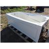 Image 4 : jet tub in great condition 36x72"