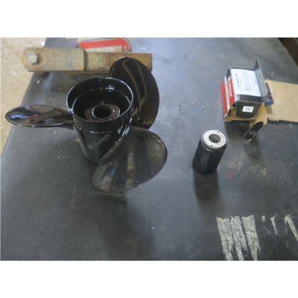 new in box mercury black propeller 14 1/4"