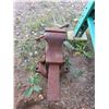 Image 4 : antique reed manufacturing bench vise 153lbs