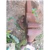 Image 5 : antique reed manufacturing bench vise 153lbs