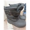 Image 2 : size 12 kids winter boots , size 7 women's winter boots