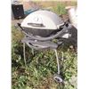 Image 2 : weber collapsible propane BBQ