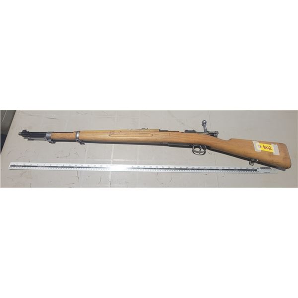 Carl Gustafs Stads 1899 Mauser bolt action rifle s/n 18124 (bolt sticks)