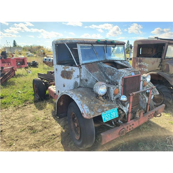 1940's Ford V8 army truck