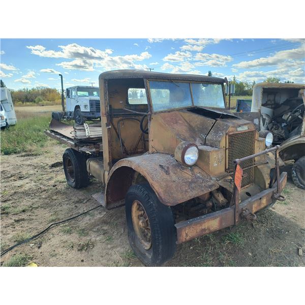 1940's Chevrolet Model 8421 army truck SER: 0842101106