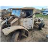 Image 3 : 1940's Ford army truck with parts