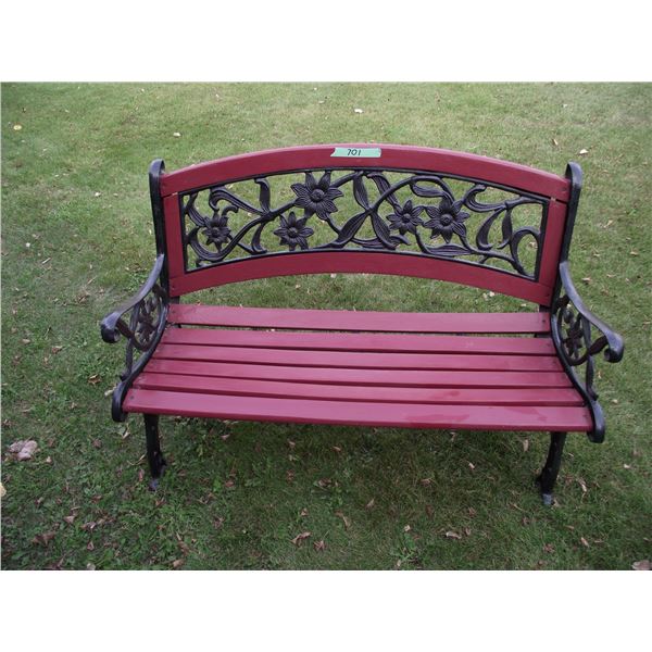 Very nice Cast Iron/ Wood bench. Great Condition.