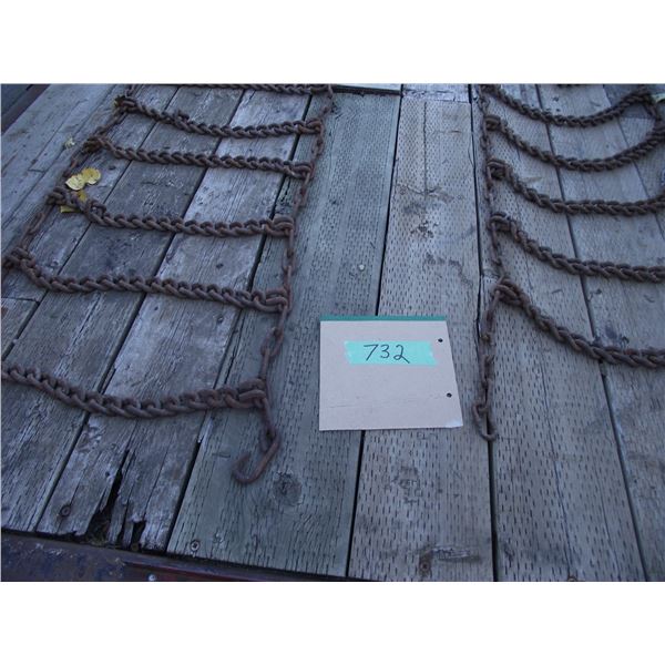 Tractor tire Chains, for 16.9-28 Tires, 4 link cross 3/8inch. Great shape.