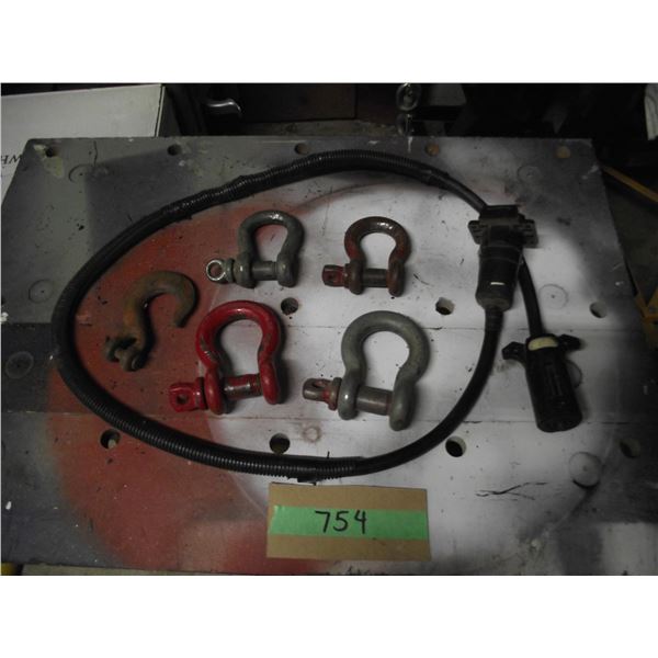 4- Clevises, 1-hook, 1- trailer extension cord 7 Pin.