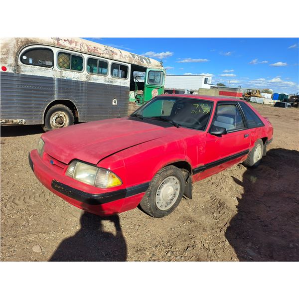 1991 Ford Mustang LX HB VIN: 1FACP41M8MF174523