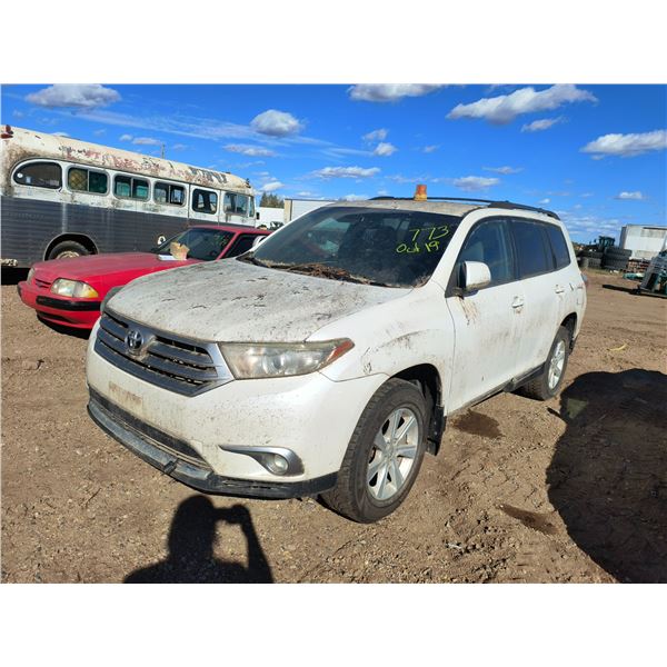 2013 Toyota Highlander V6 AWD VIN: 5TDBK3EHXDS180710