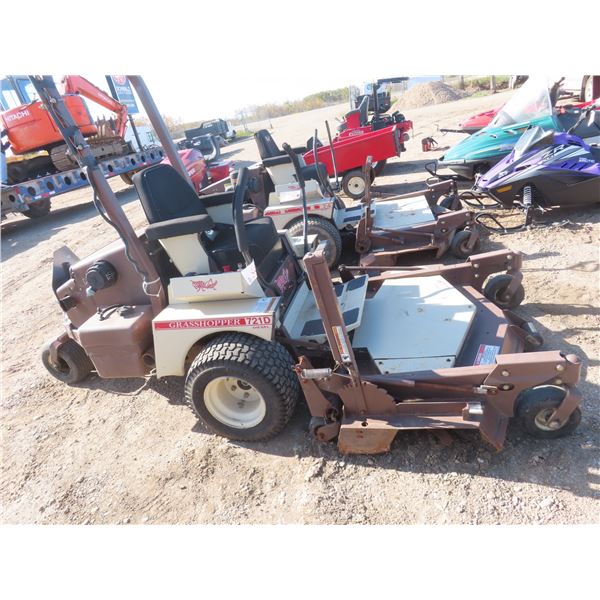 Grasshopper 721D diesel riding mower runs / drives / needs $600 hydrostatic gearbox  948 hours great