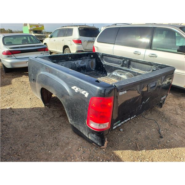07-'13 GMC truck box - 6.6ft