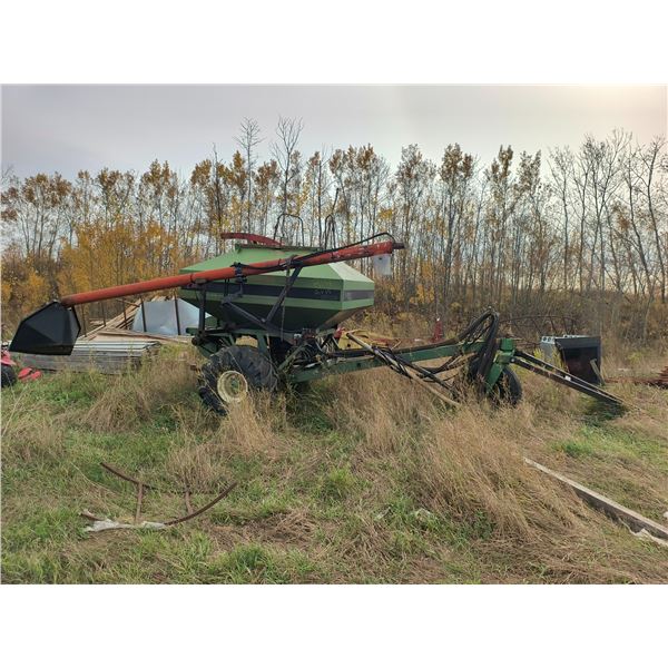 Eagle WT100 air seeder tank with hydraulic auger