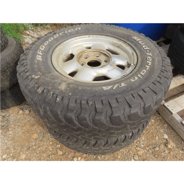 2 6 bolt GM / chevy rims with worn 265-70-R17 tires