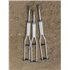 Image 1 : 3 crutches