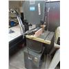 Image 5 : 14" vertical wood cutting band saw by Rockwell