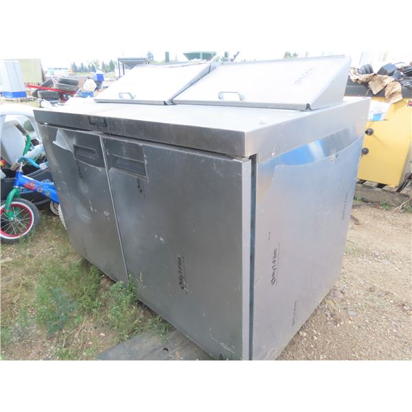 delfield make table , cooler for restaurant