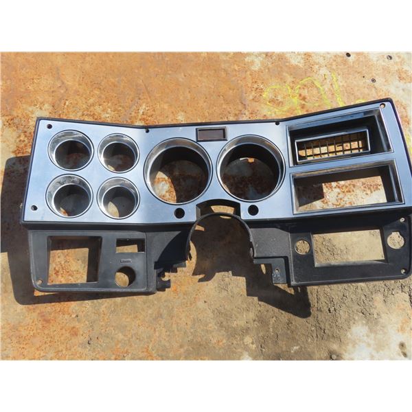 square body dash / bezel