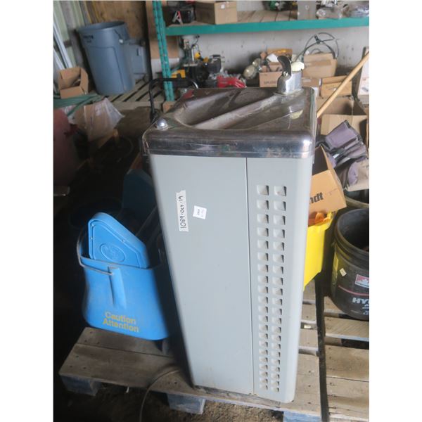 school water fountain