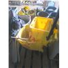 Image 1 : mop bucket