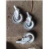 Image 2 : 3 casters